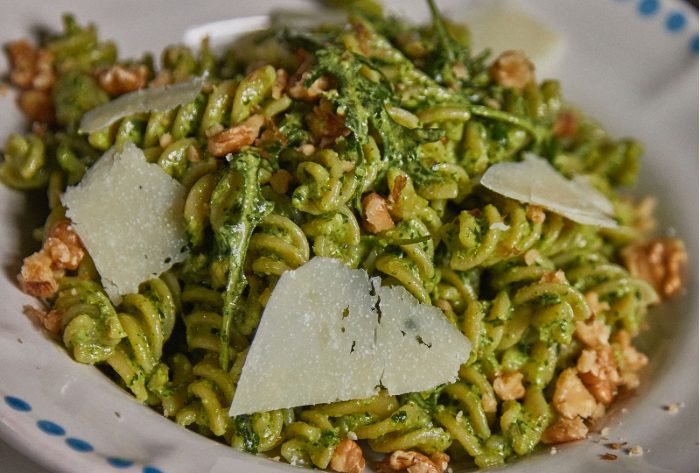 Pasta með klettasalati, pestó & pecorino osti