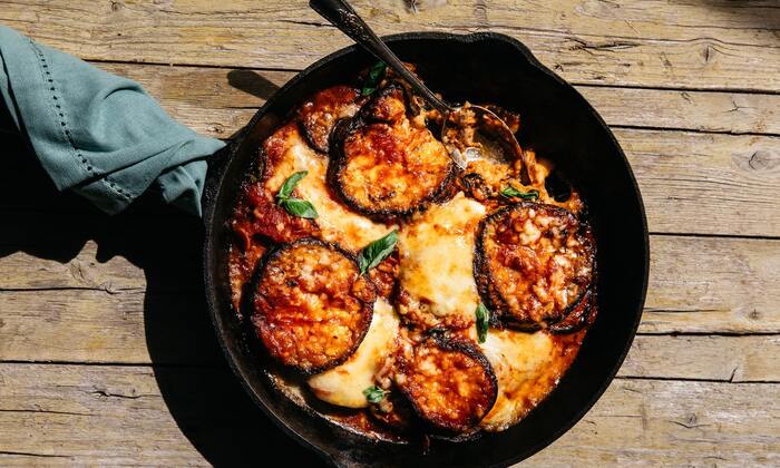 Bakað eggaldin með parmesan- og mozzarellaosti